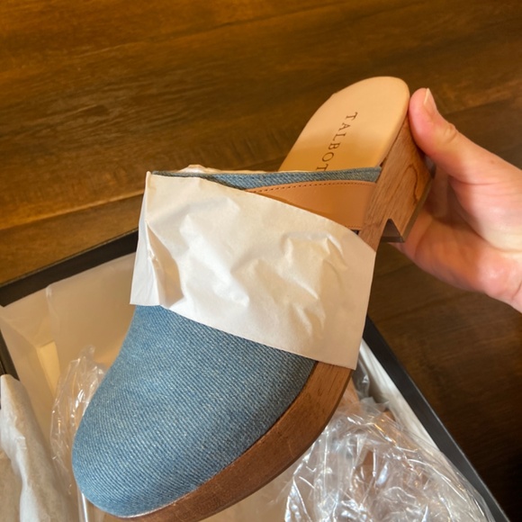 NEW IN BOX TALBOTS WINNI DENIM MULES CLOGS SZ 7.5 M SLIP ON DRESS SUMMER SPRING - Picture 3 of 8